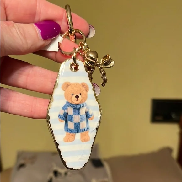 NIB Piper K Teddy Bear Key Chain & Bag Charm Gold Tone Heart and Bow - Picture 2 of 8